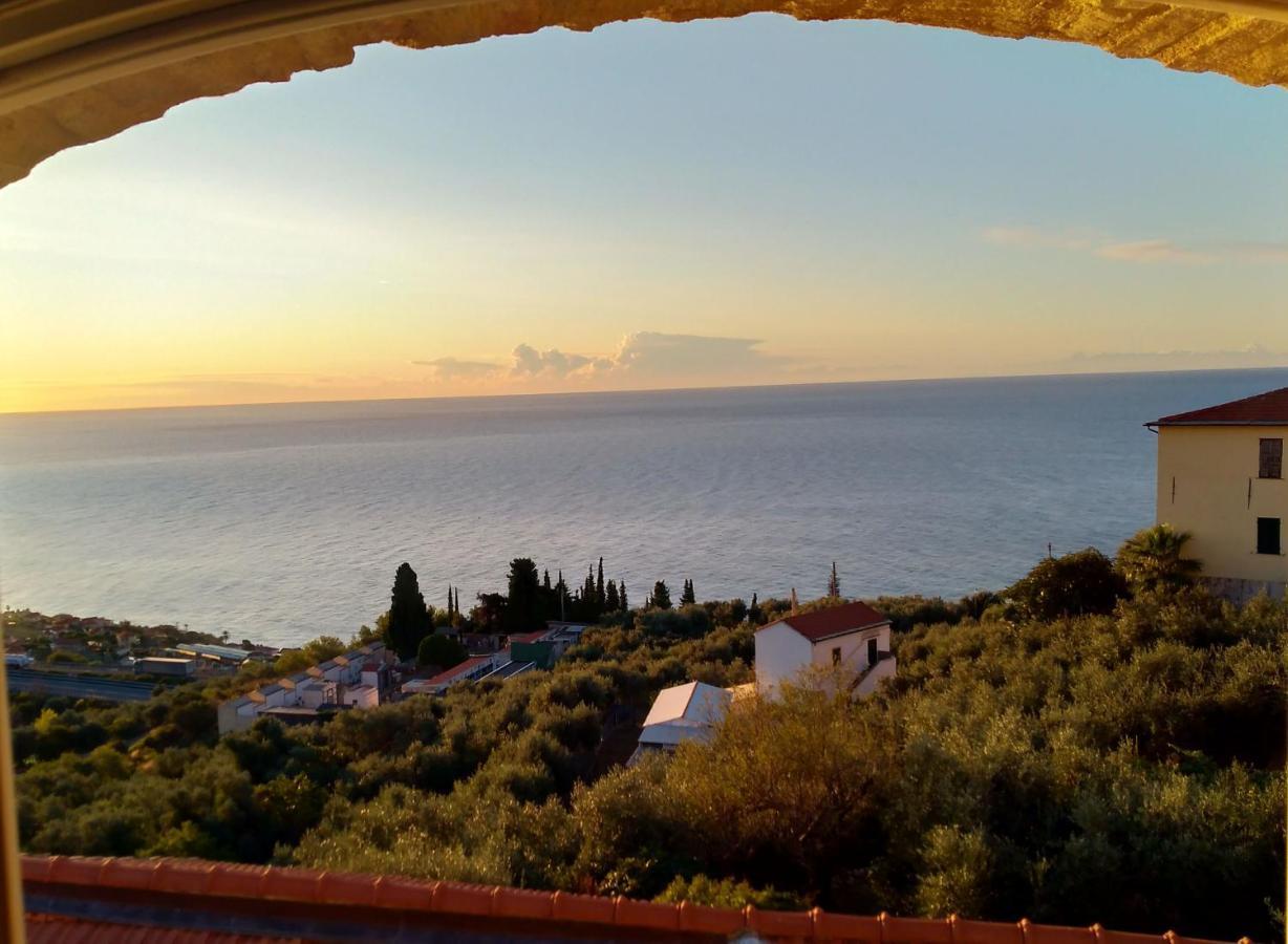 Albachiara home - vista mare Cipressa Exterior foto